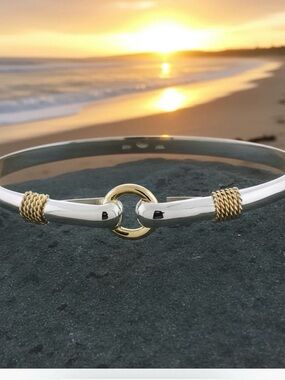 Cape Cod Jewelers Porthole Hook Bracelet - Size 7.5